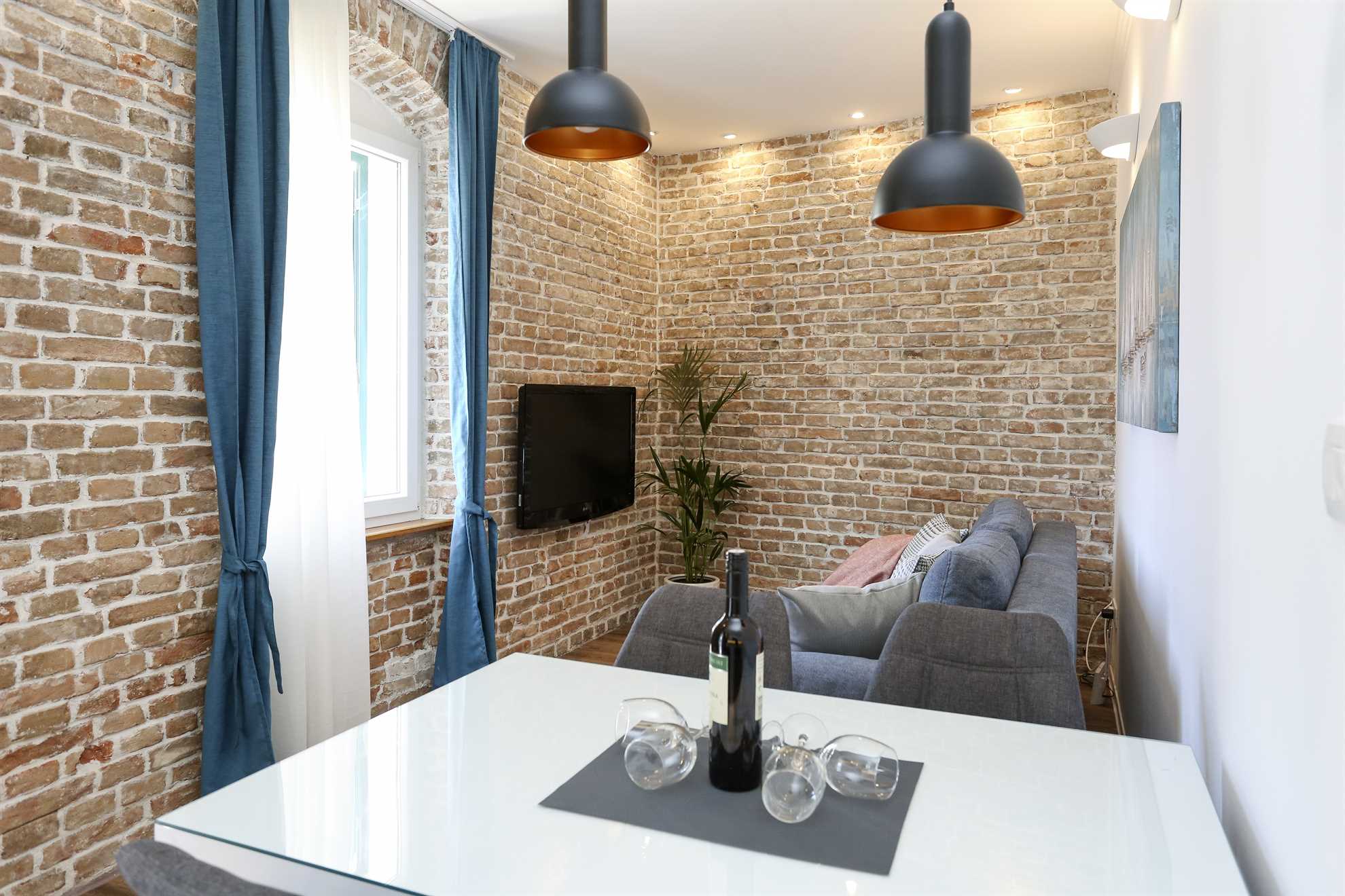 Elegantno stanovanje v starem mestnem jedru Monfrina