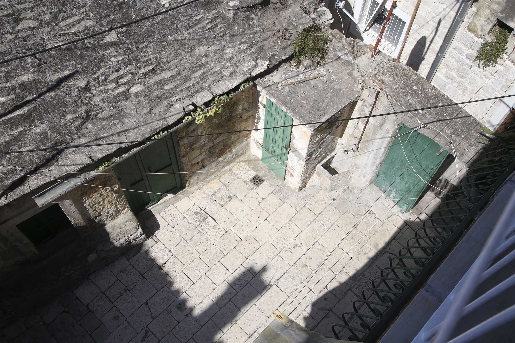 Elegantno stanovanje v starem mestnem jedru Monfrina