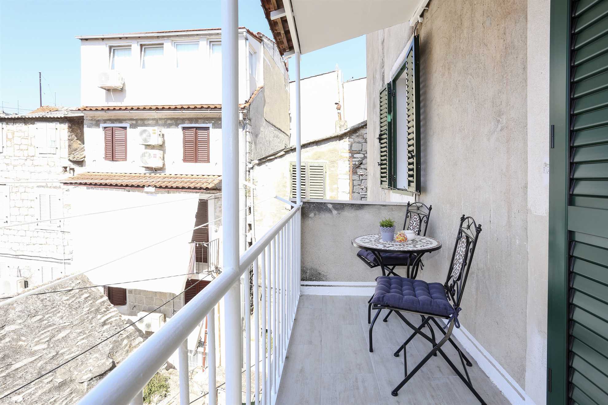 Elegantno stanovanje v starem mestnem jedru Monfrina