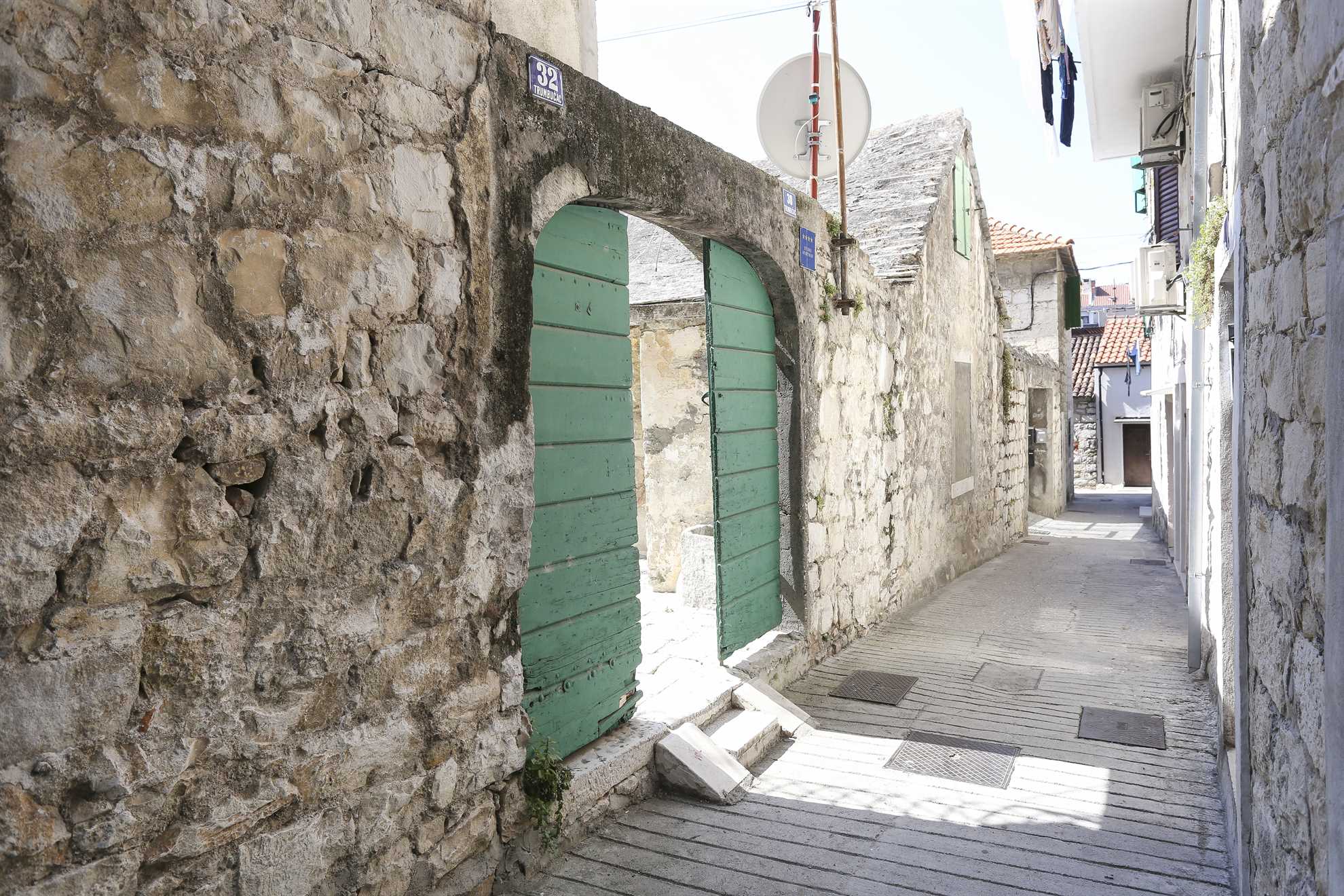 Elegantno stanovanje v starem mestnem jedru Monfrina