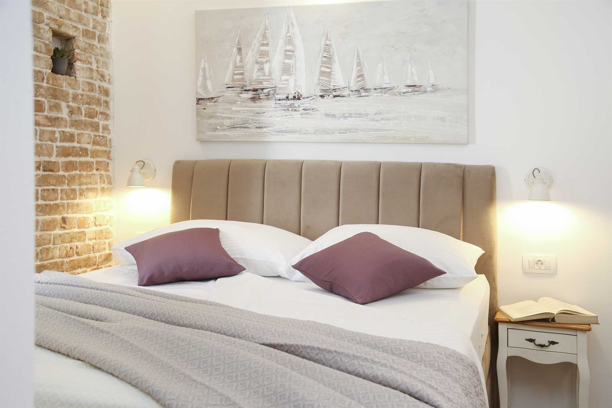 Luxury studio apartment in the Old town, Monfrina 2