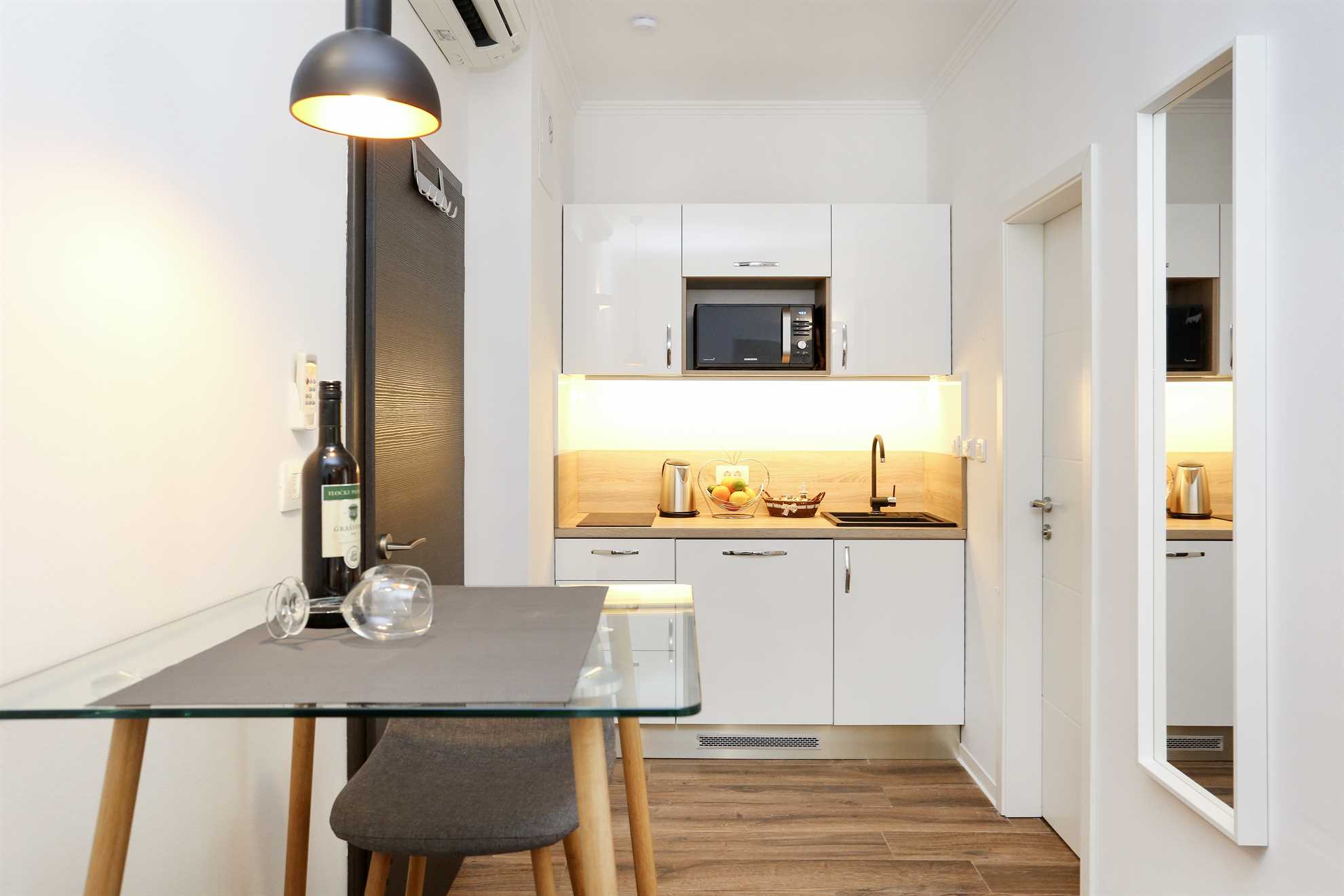 Luxury studio apartment in the Old town, Monfrina 2