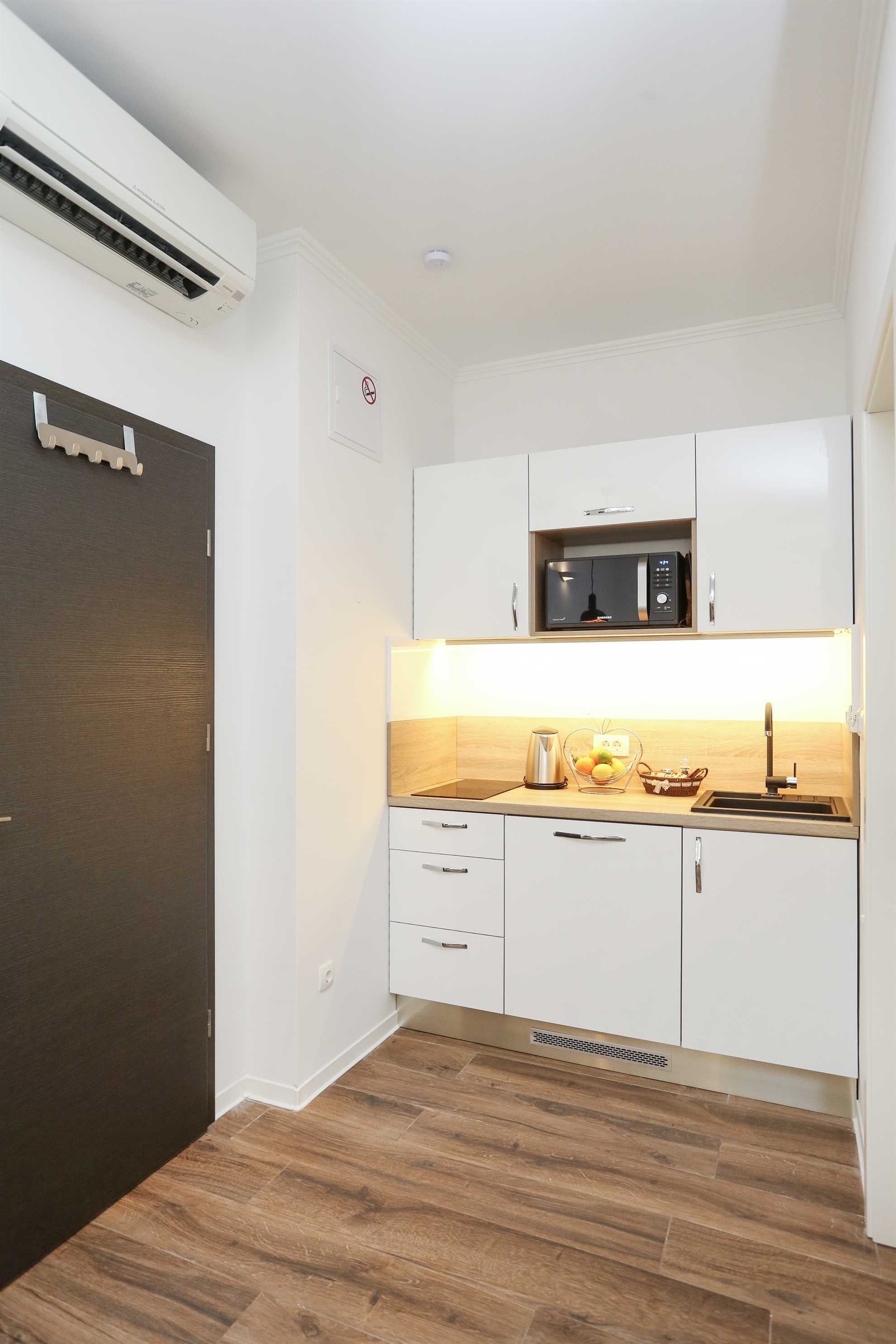 Luxury studio apartment in the Old town, Monfrina 2