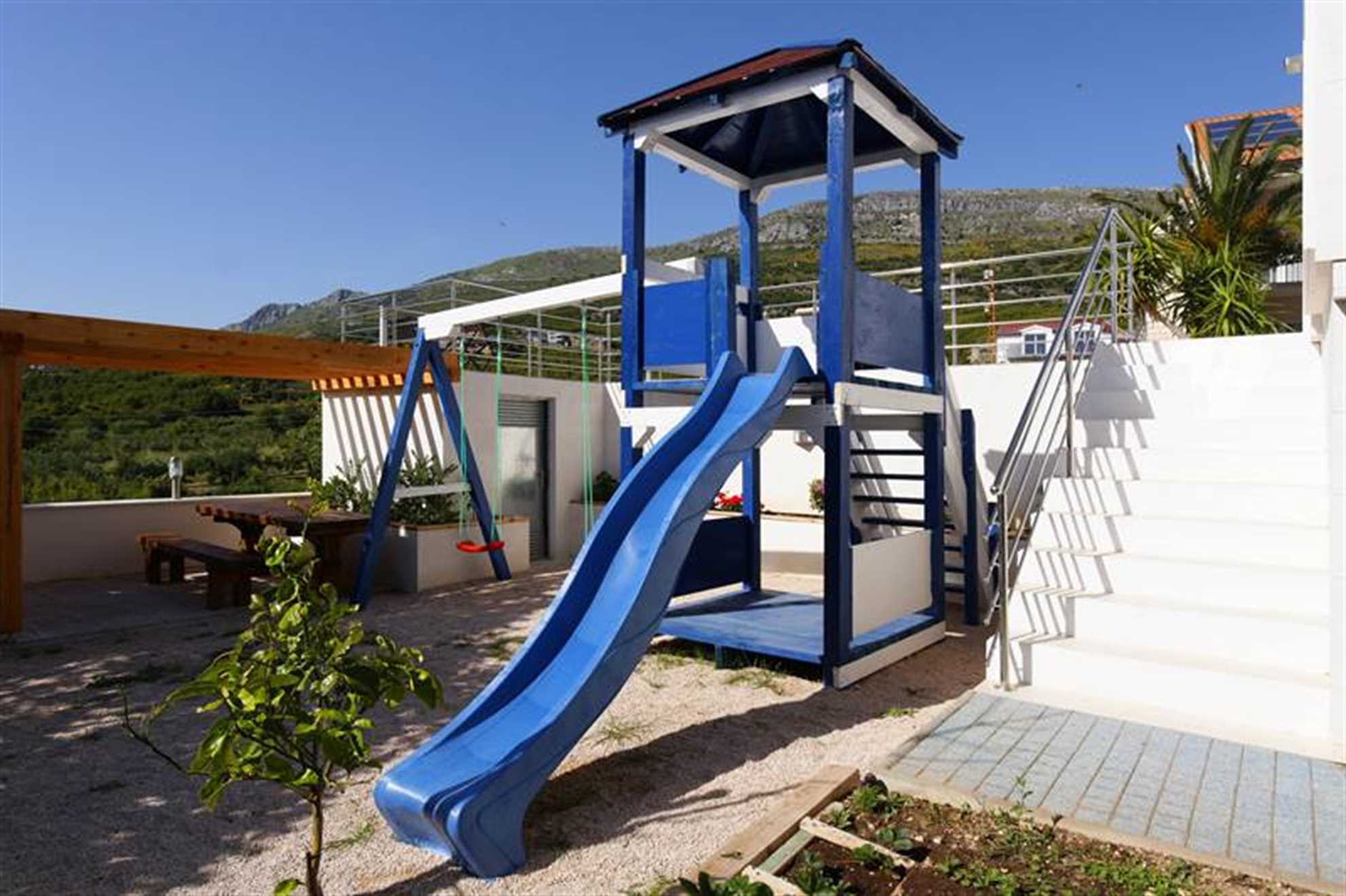 Moderna vila Mermaid v Podstrani