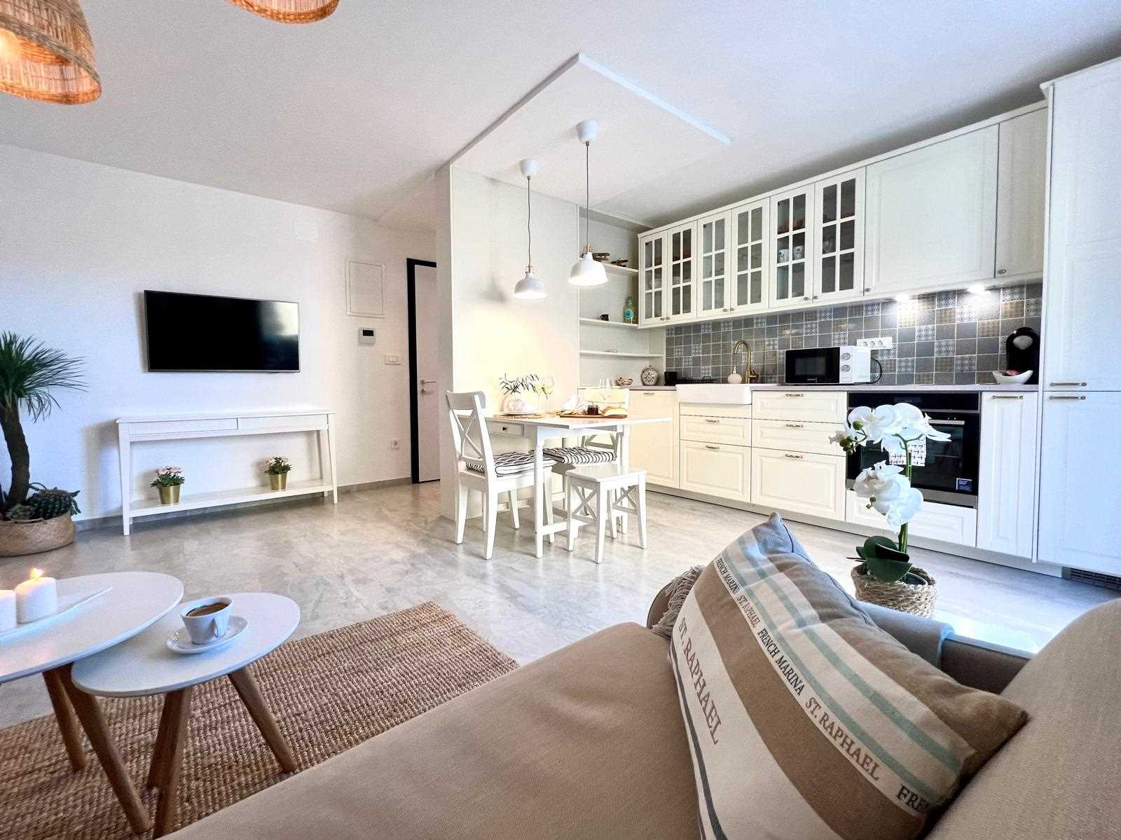 Deluxe Apartma I. z jacuzzijem v bližini plaže