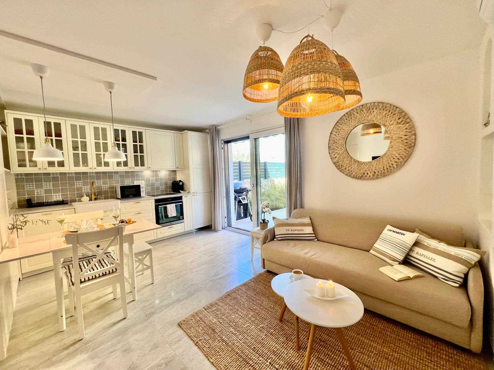 Deluxe Apartma I. z jacuzzijem v bližini plaže