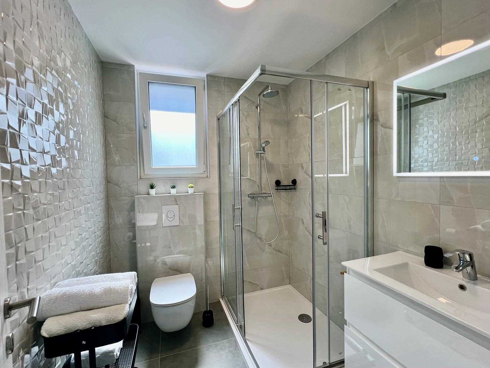 Deluxe Apartma I. z jacuzzijem v bližini plaže