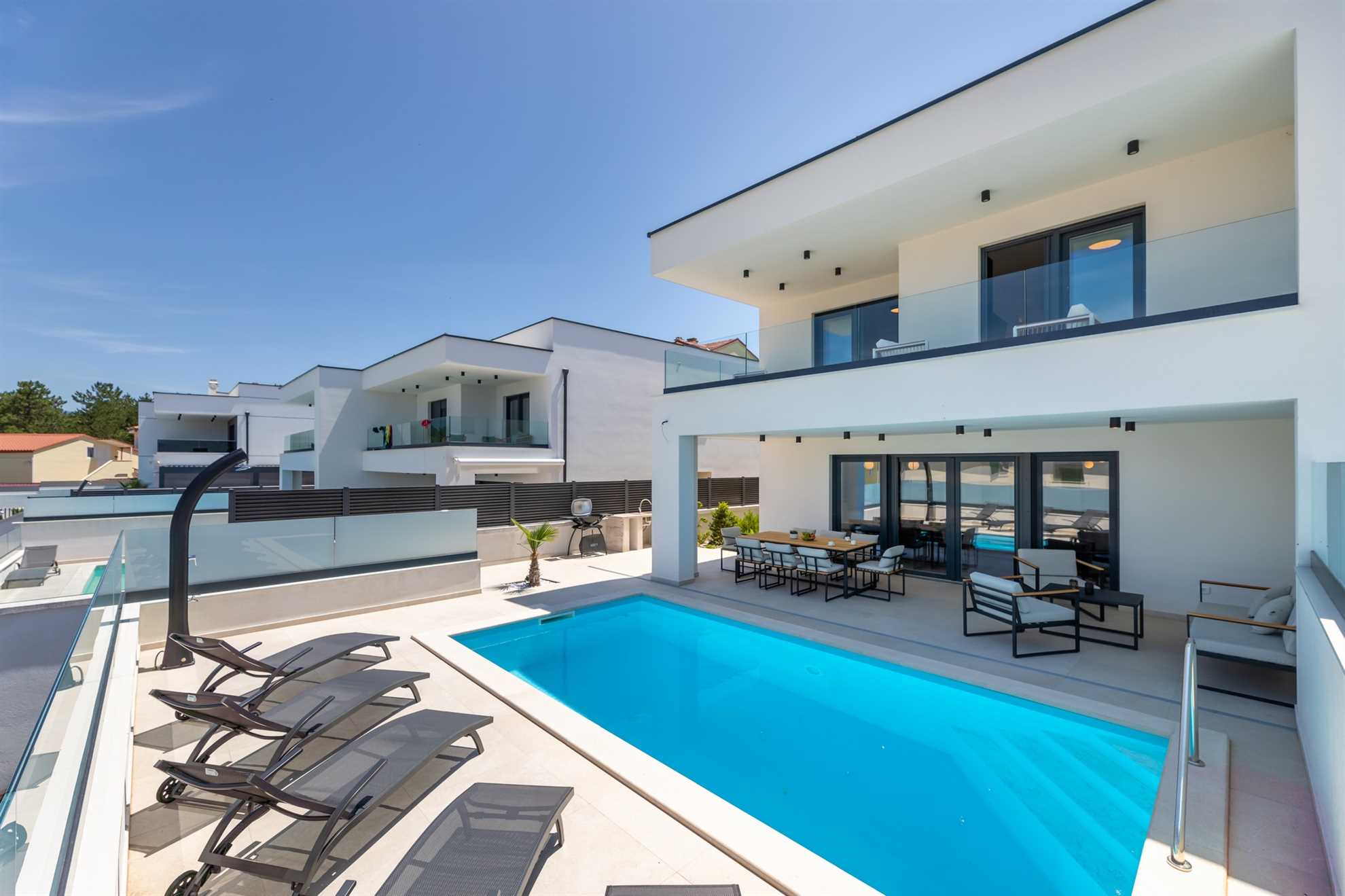 Villa Terra Bianca with heated pool & Seaview