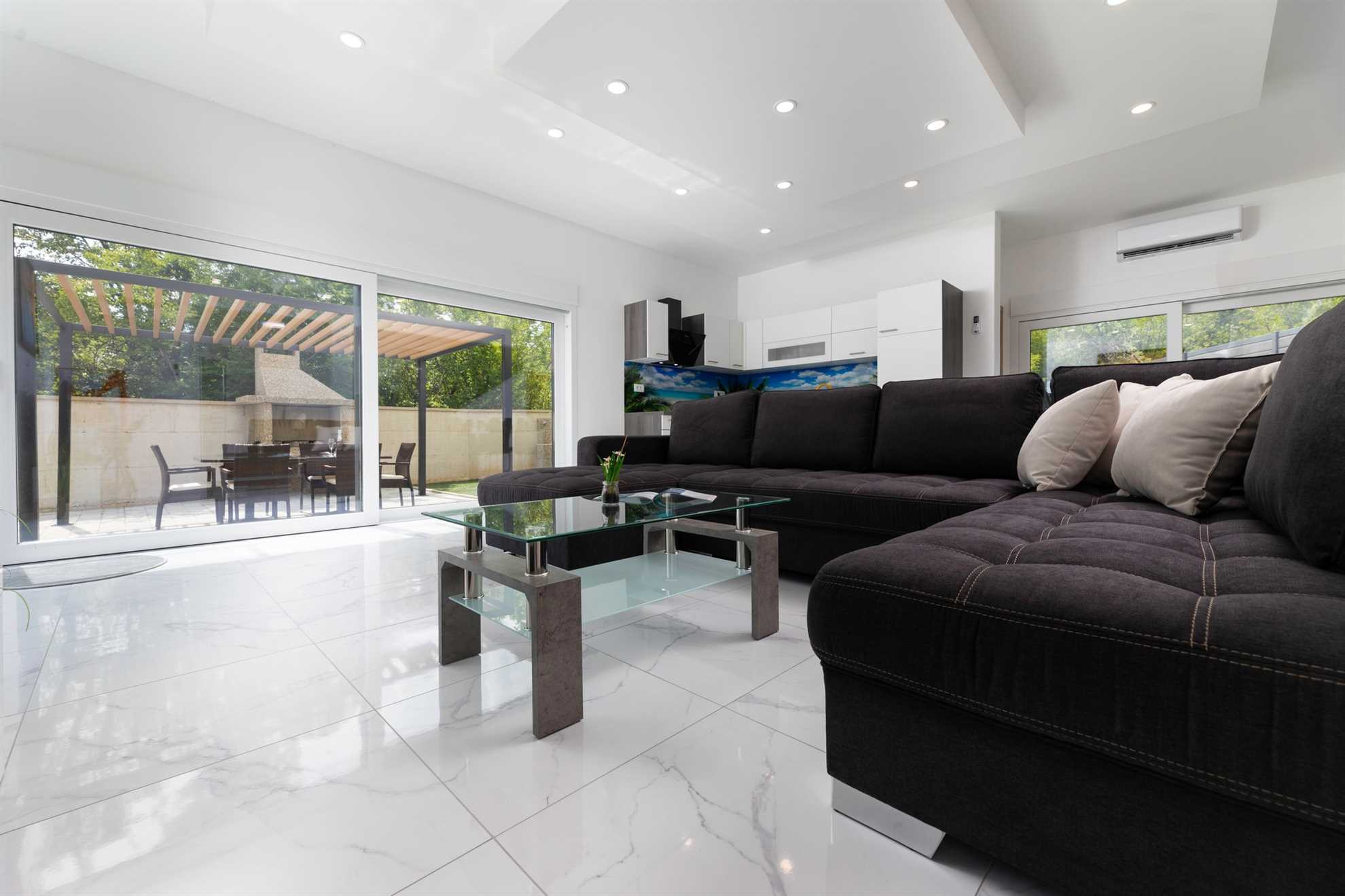 Villa Veroniq z bazenom & jacuzzijem