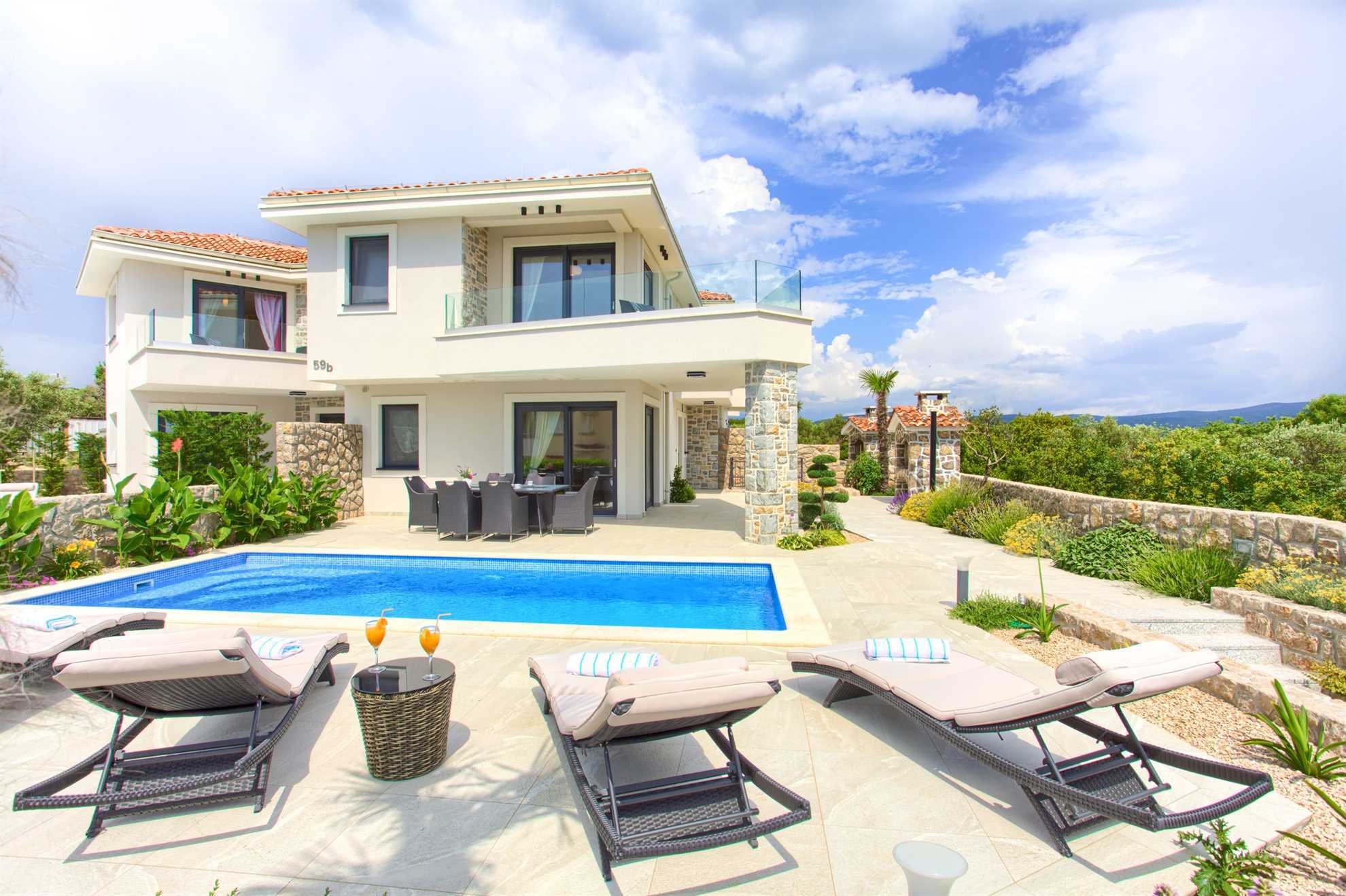 Luxury Holiday house BELLA with private pool