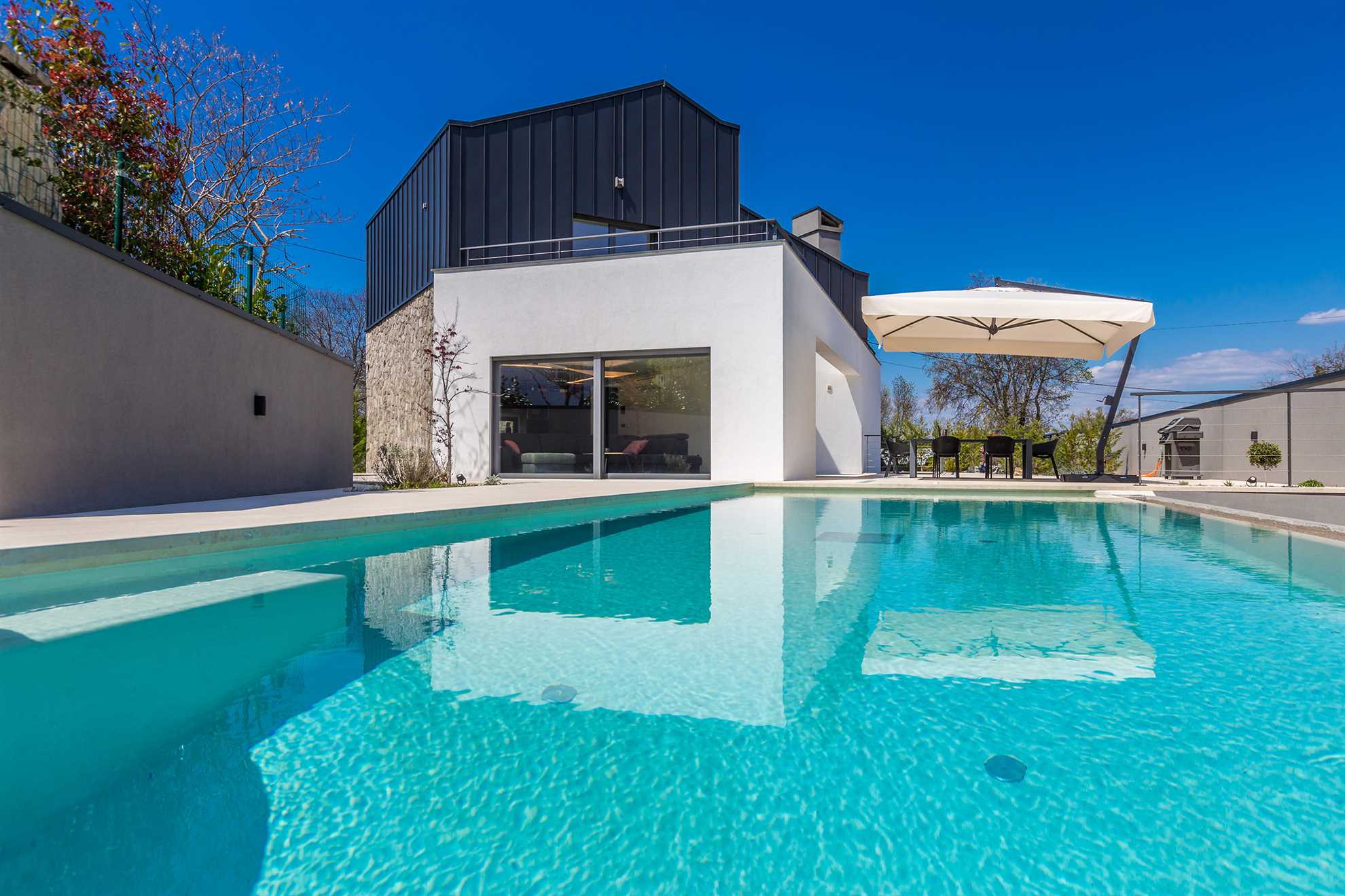 Moderna kuća za odmor UNIQUE sa privatnim bazenom