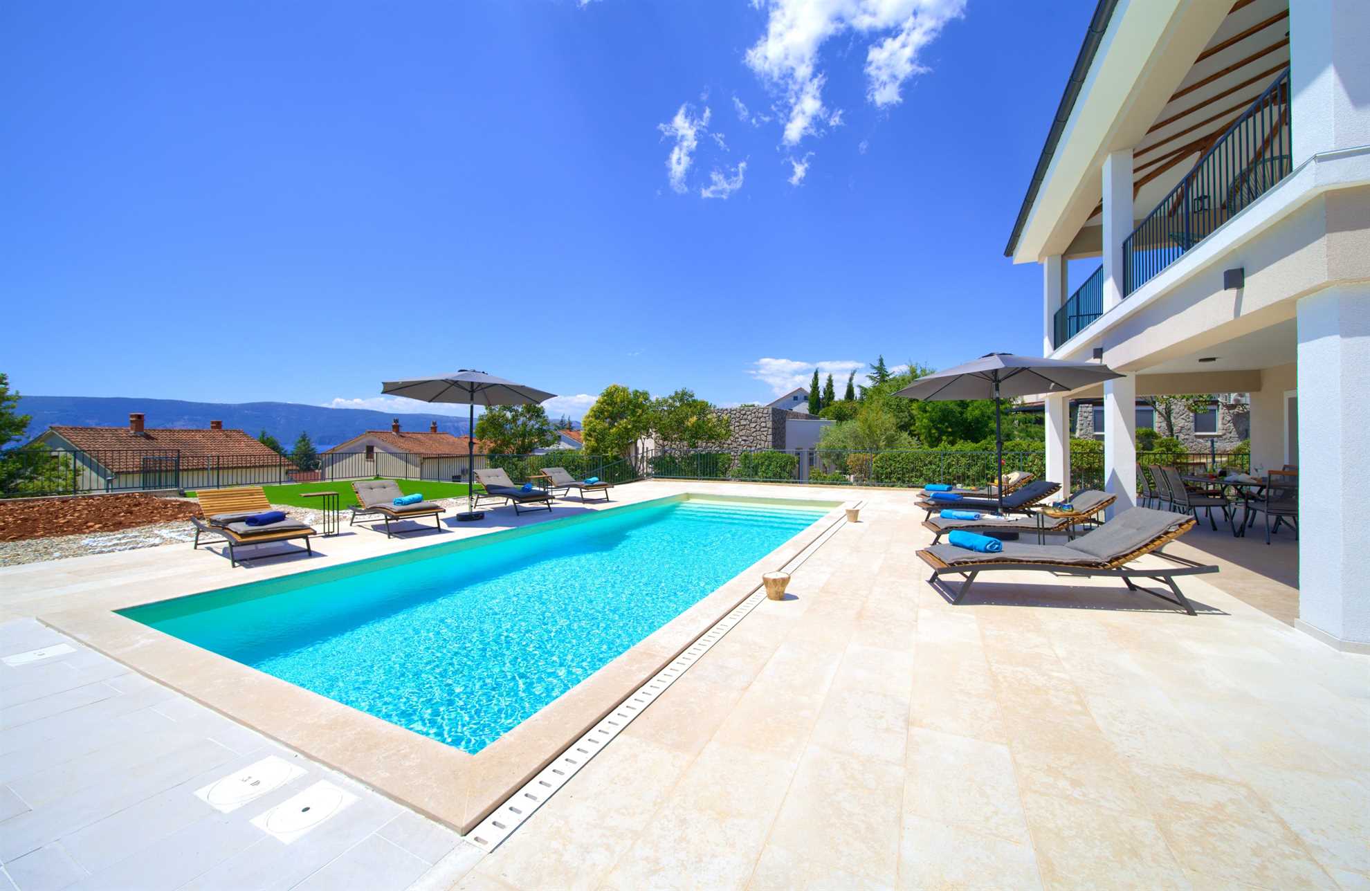 Villa MAGNIFICA with pool in Pinezići | Visit Krk