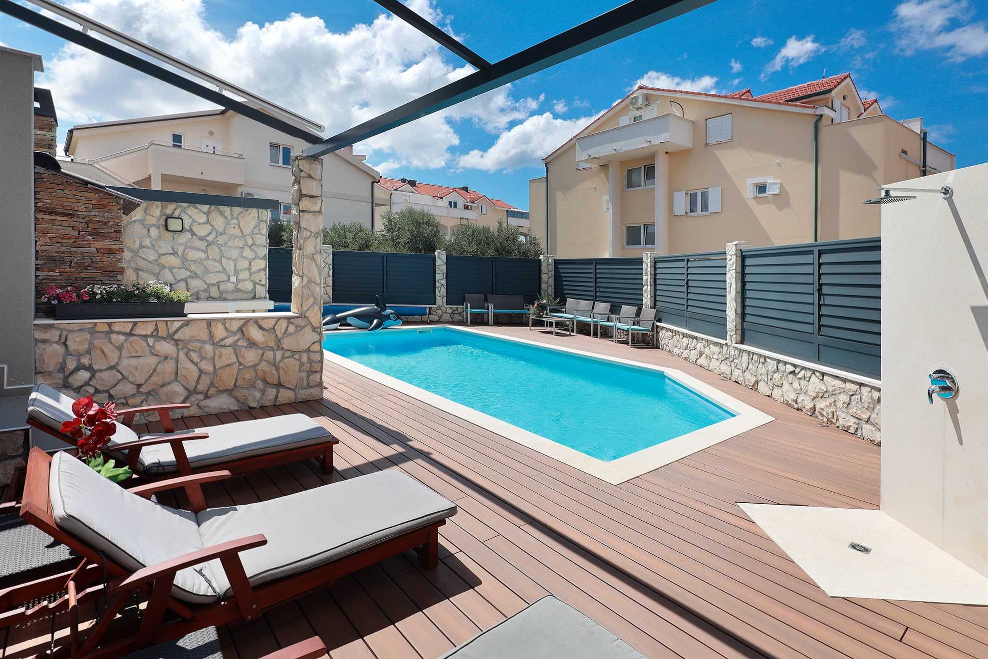 Image of Villa Mainz - Deluxe apartment for six with a pool and a sun deck