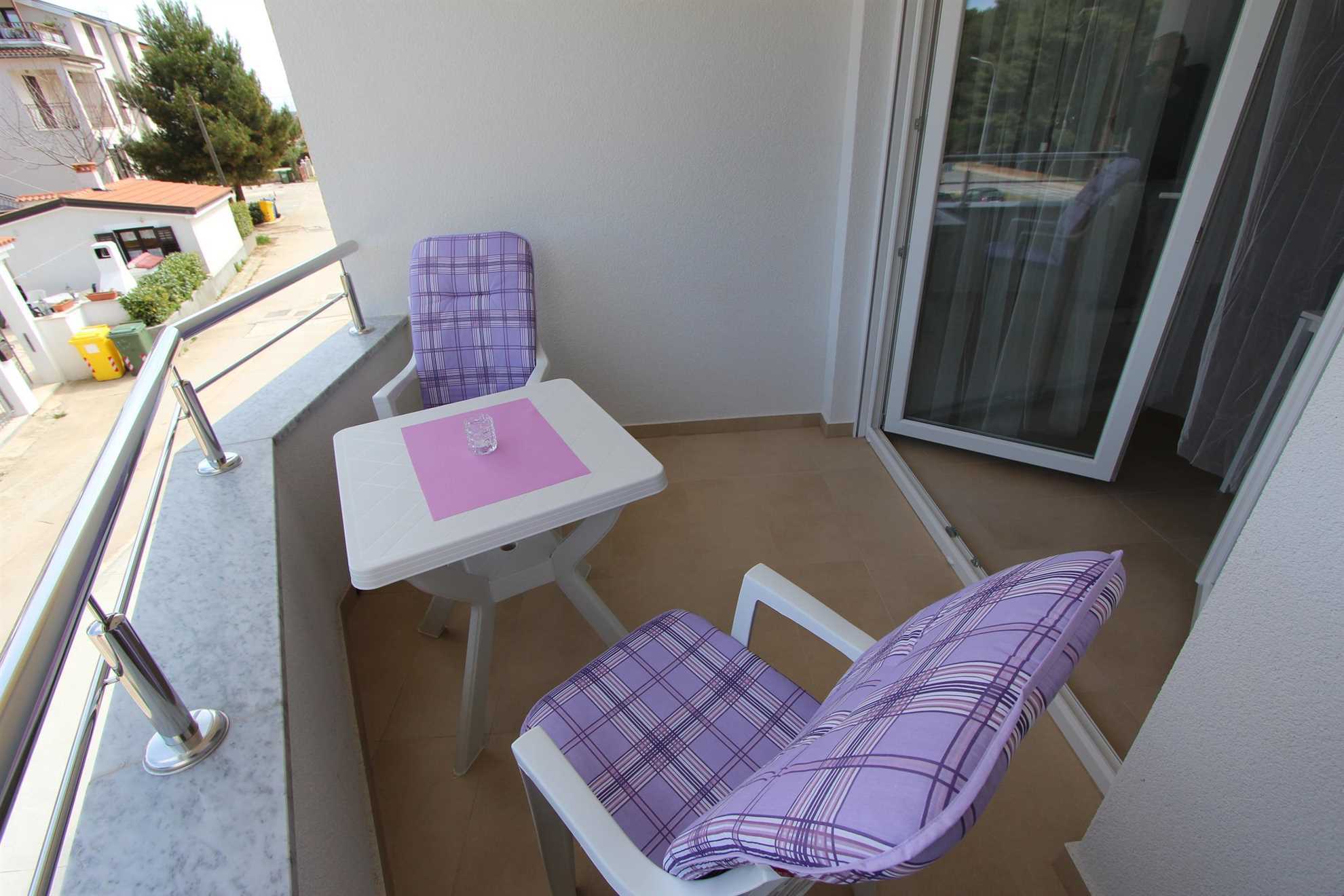 Studio EMANUEL z balkonom 3